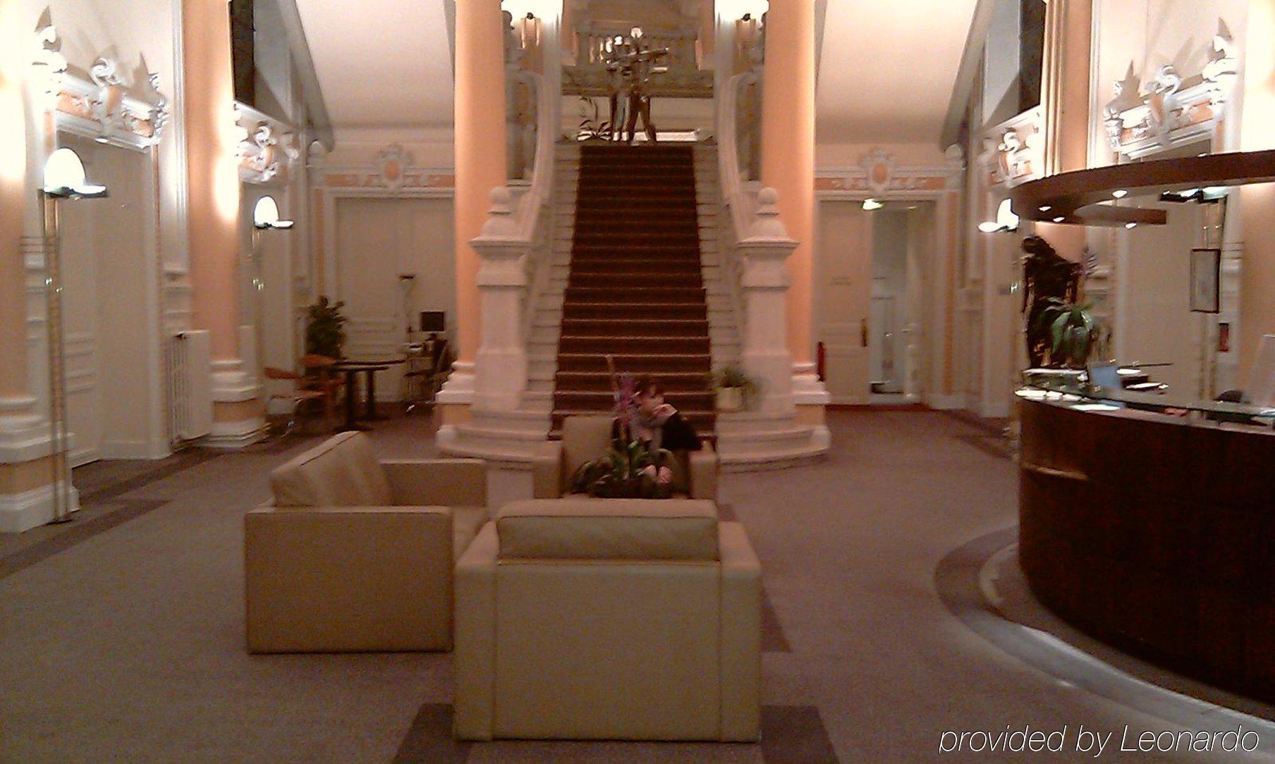 Grand Hôtel Du Tonneau D'Or Belfort Interior foto